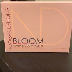 Natasha denona bloom blush and glow palette